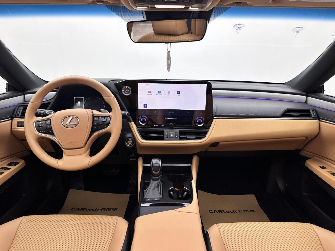 Lexus ES 300h 2025