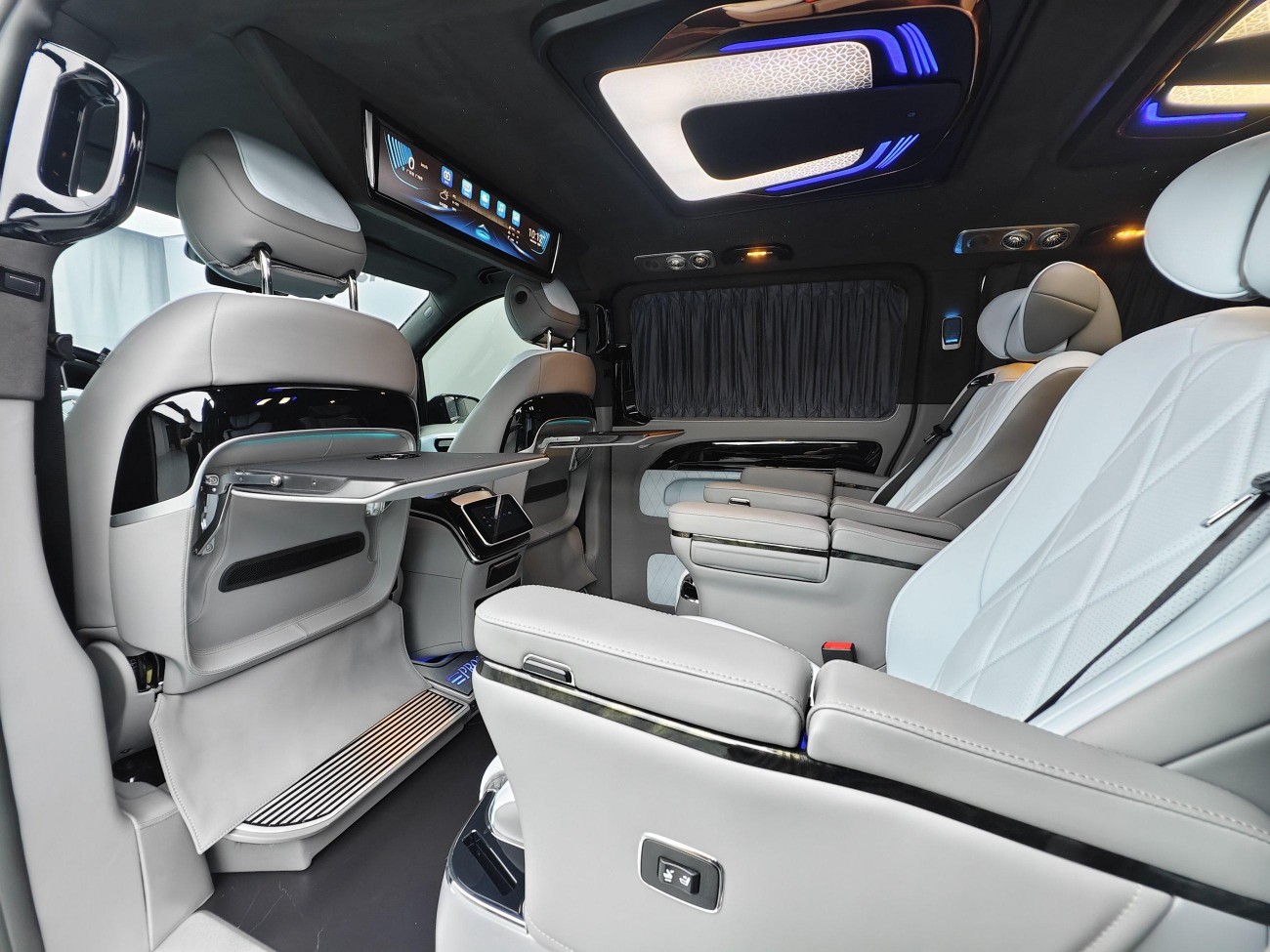 Mercedes-Benz 2023 2024