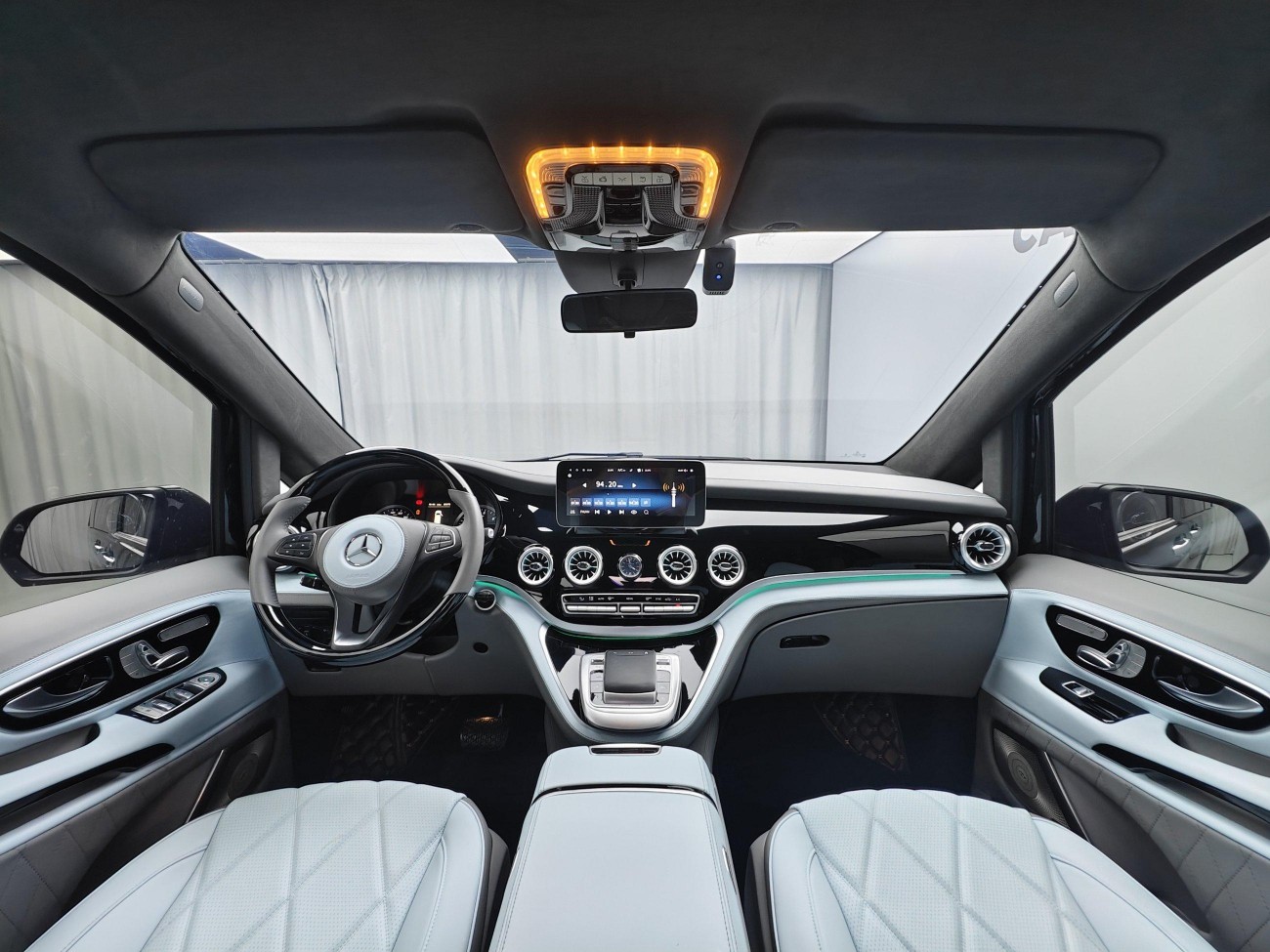 Mercedes-Benz 2023 2024
