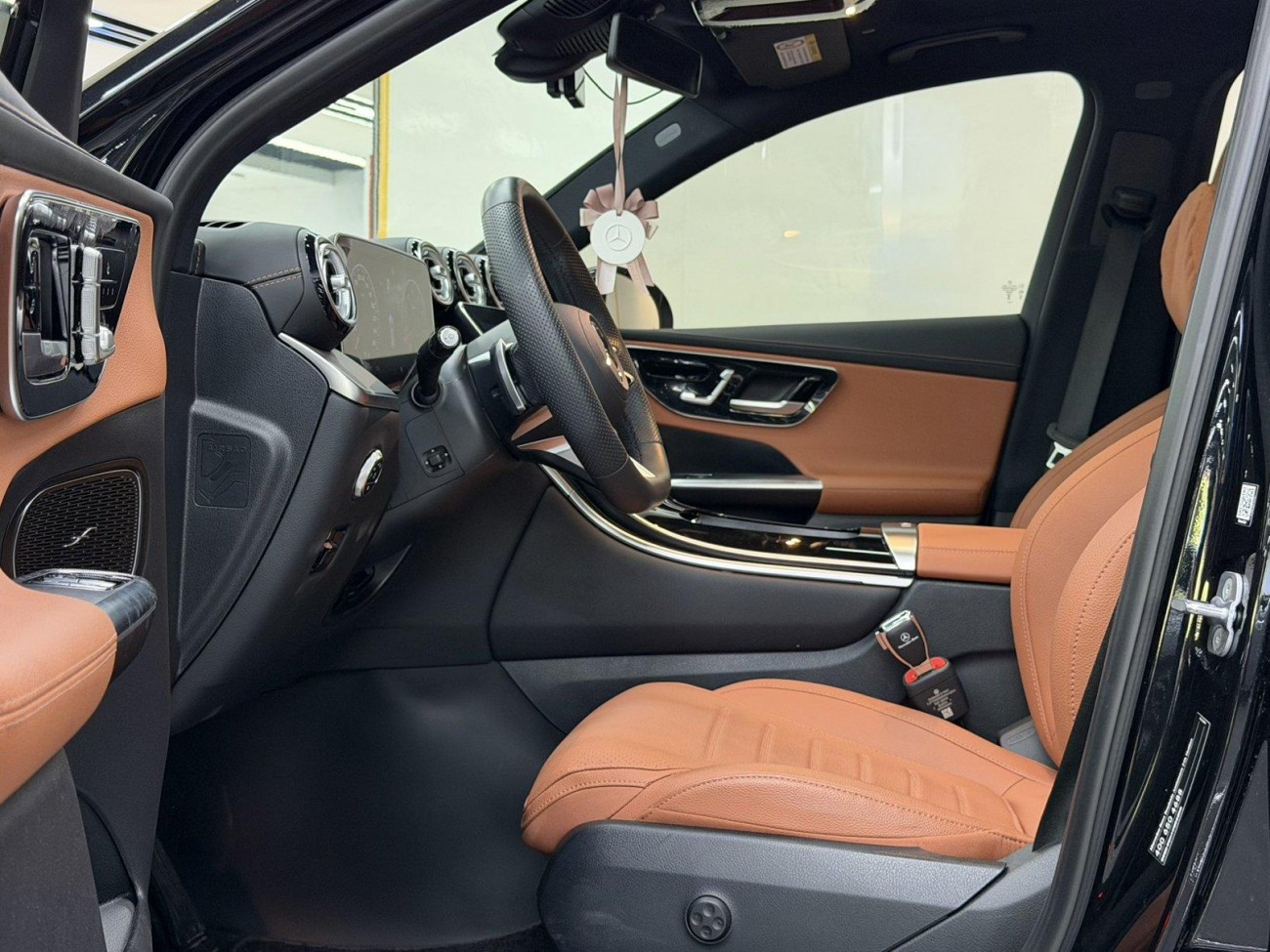Mercedes-Benz GLC 260 L 2024