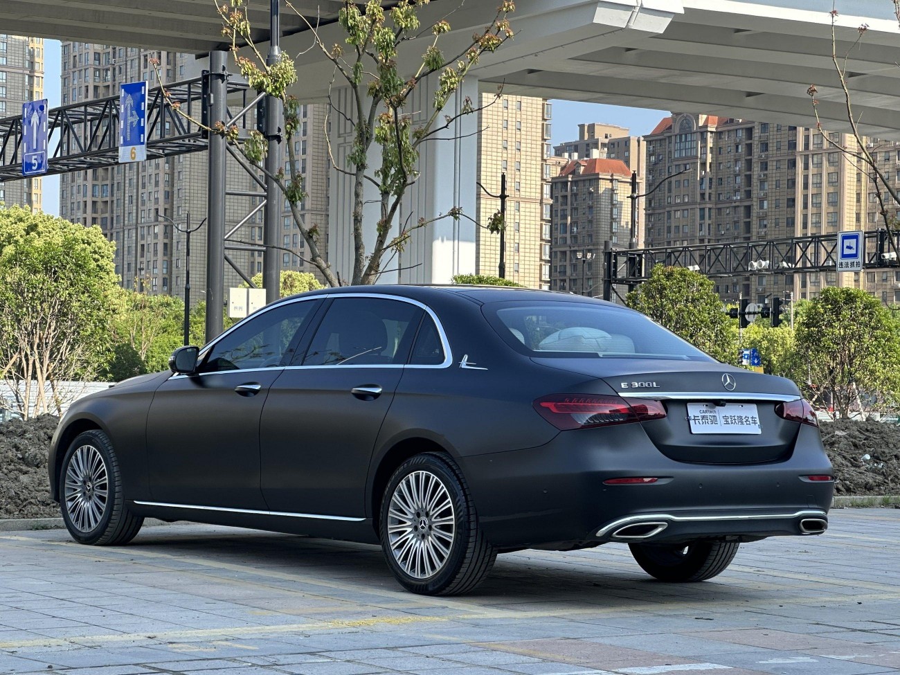 Mercedes-Benz E 300 L 2021