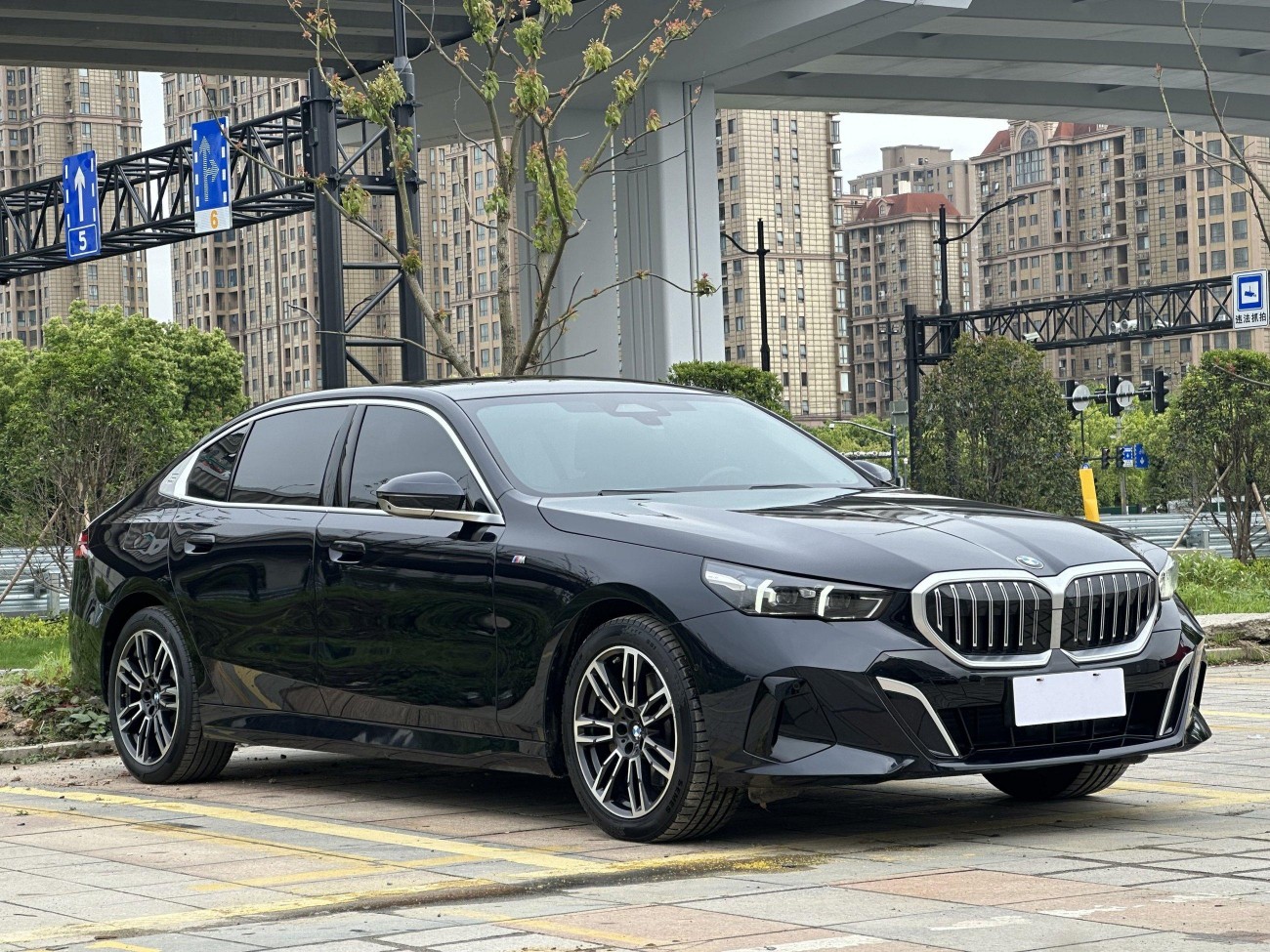 BMW 530Li 2024