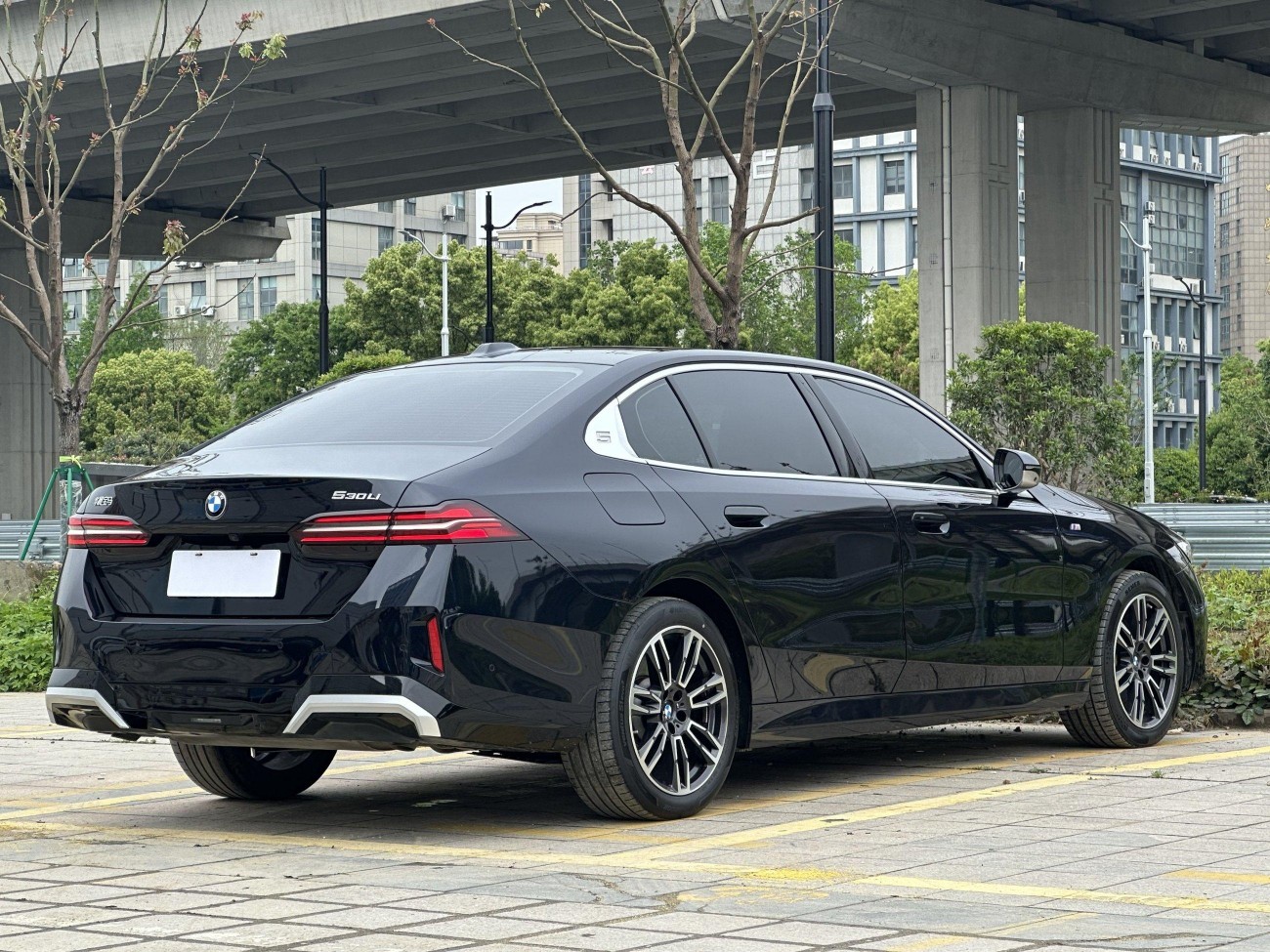 BMW 530Li 2024