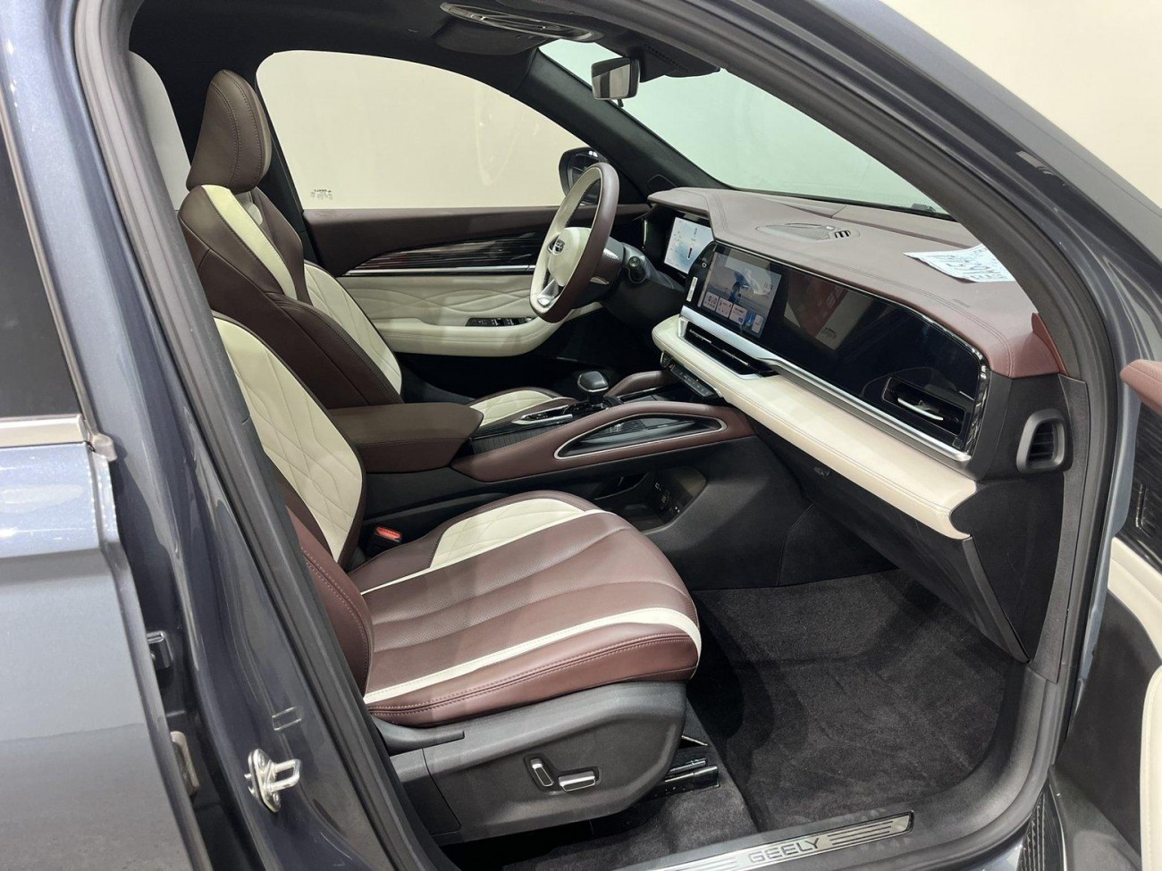Geely Xingyue L 2024