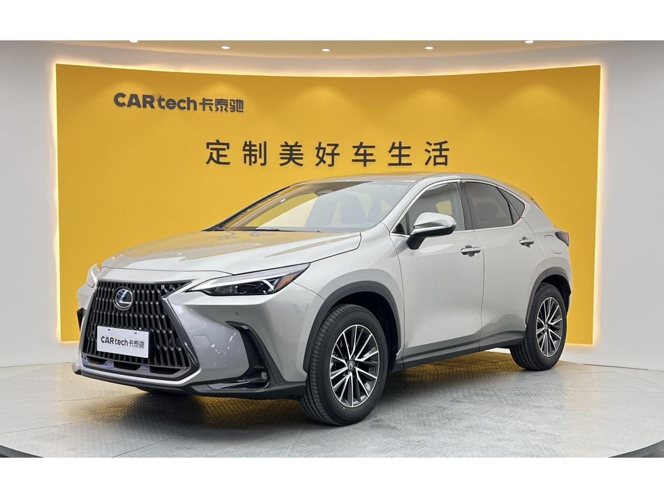 Lexus NX 200 2025