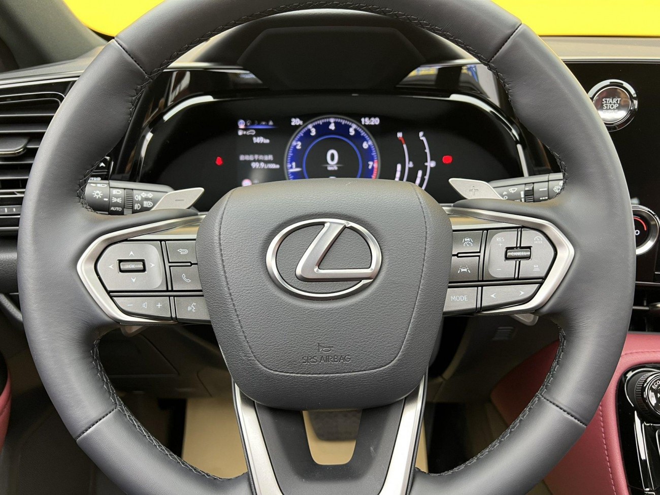 Lexus NX 200 2025