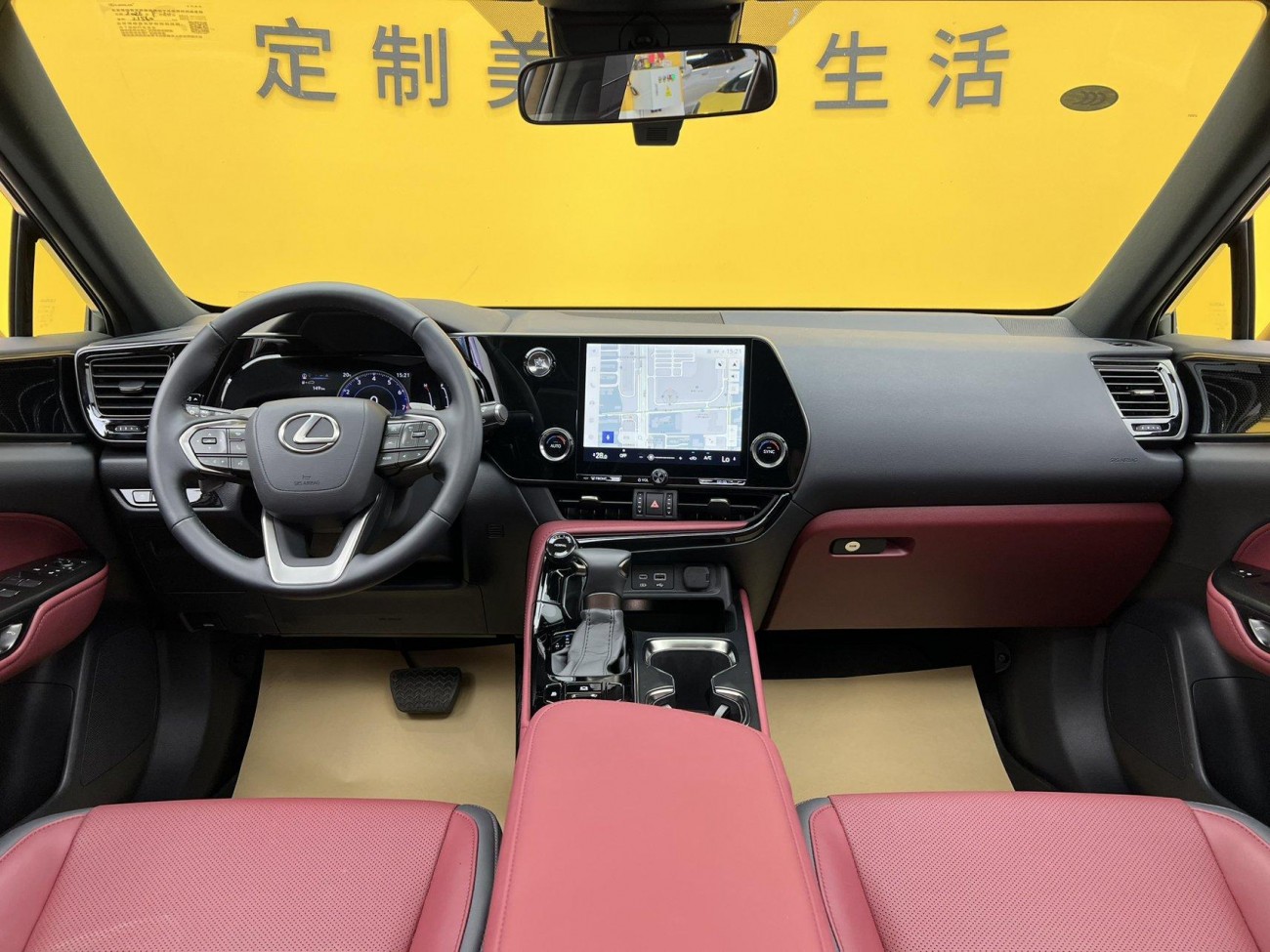 Lexus NX 200 2025