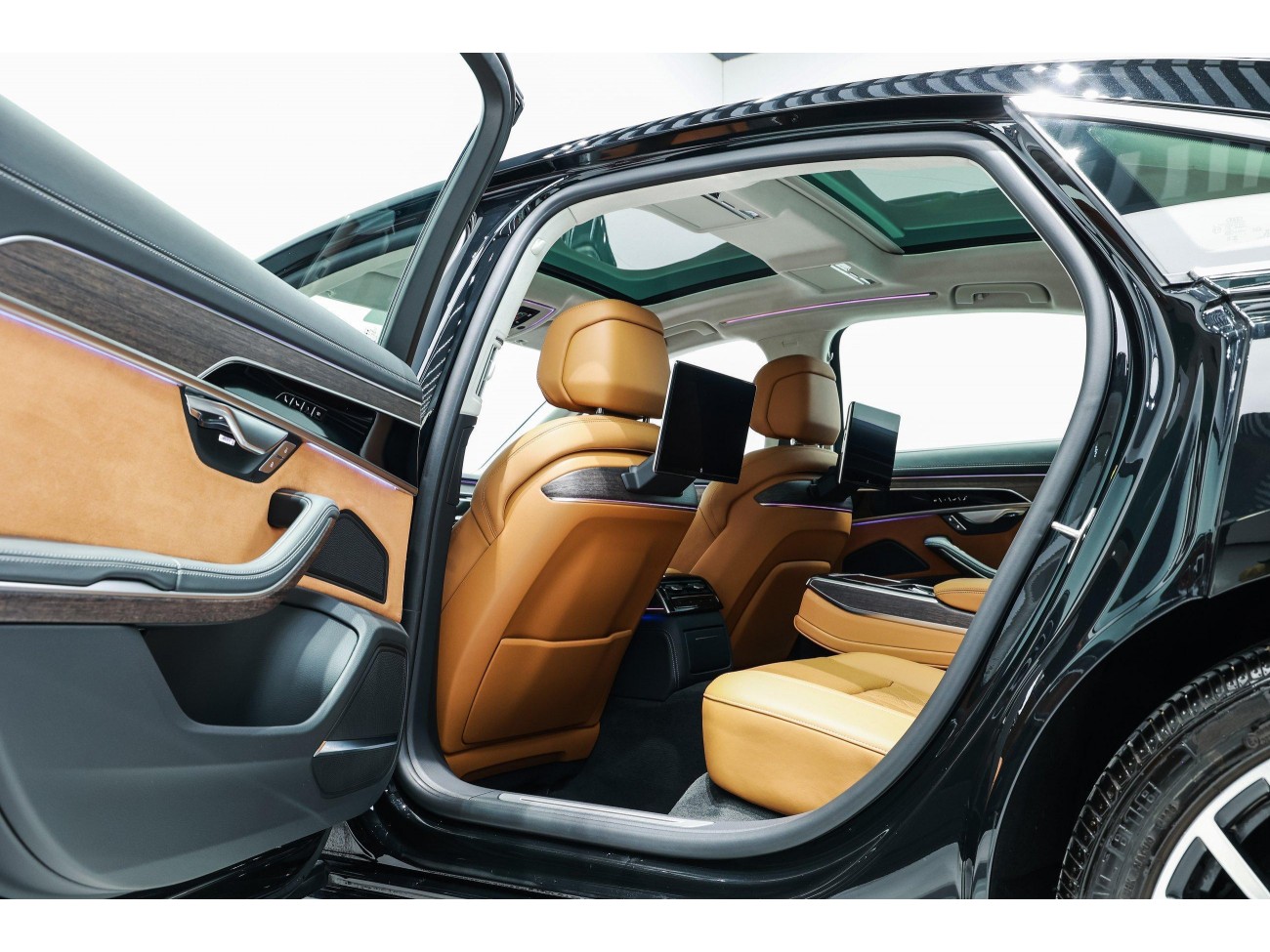 Audi A8L 55 TFSI 2024
