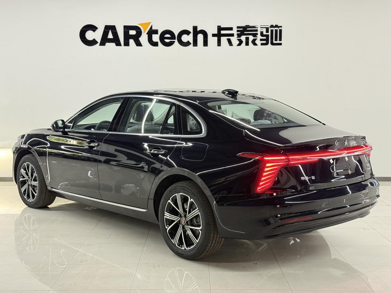 Hongqi H5 2025