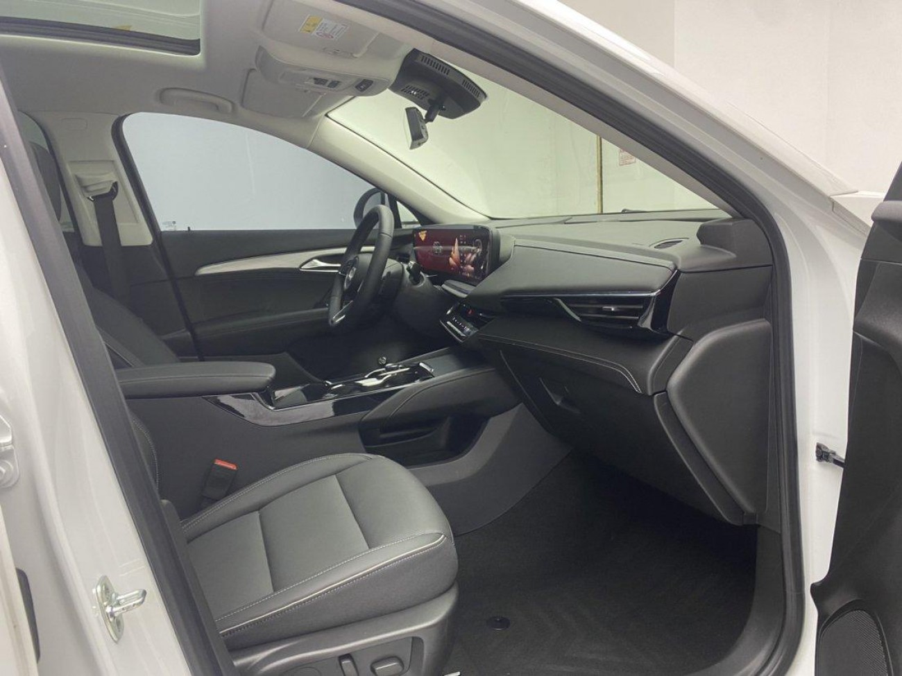 Buick Envision Plus 2024