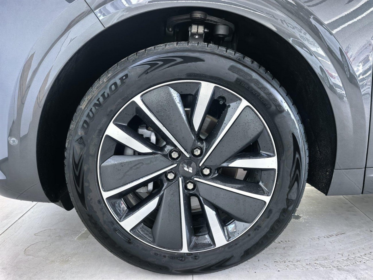 Li Auto L6 2025