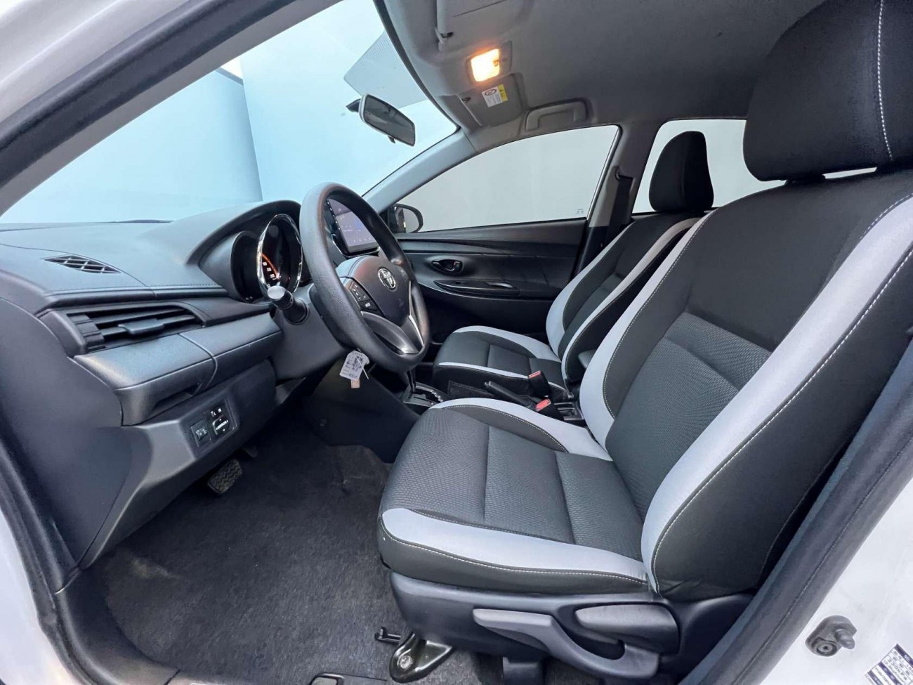 Toyota YARiS L 2022