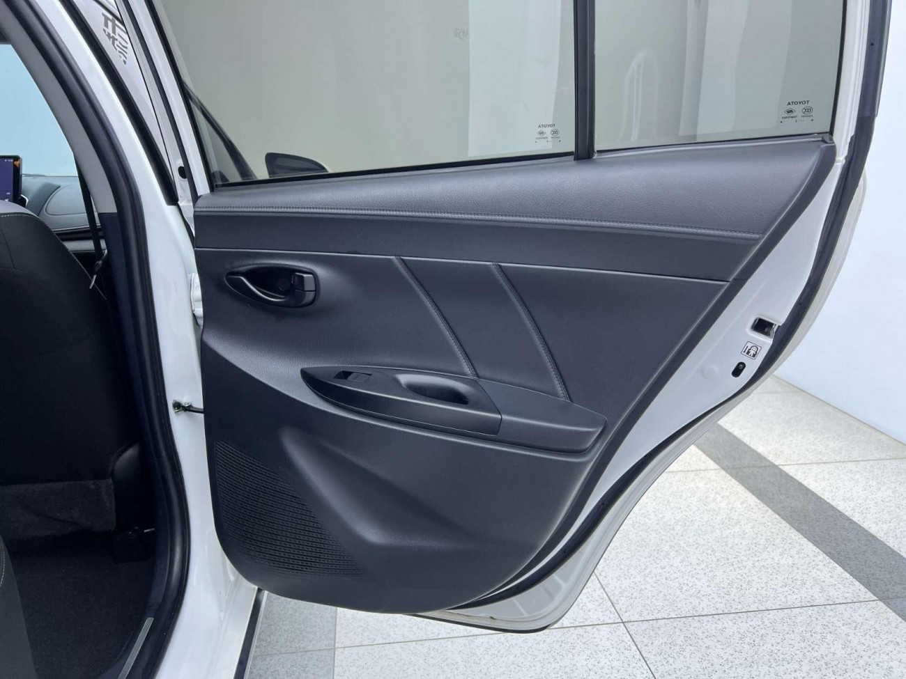 Toyota YARiS L 2022