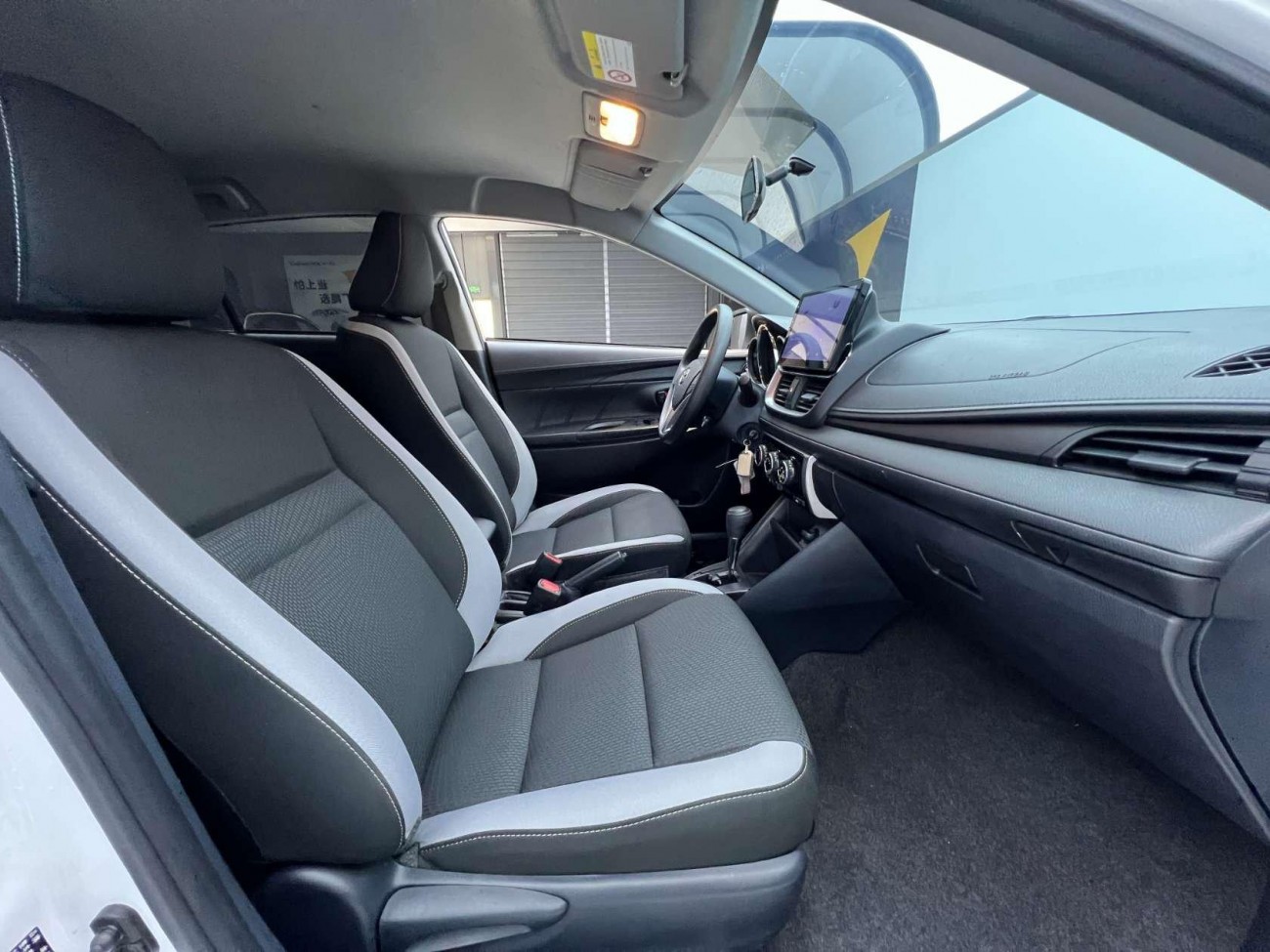Toyota YARiS L 2022