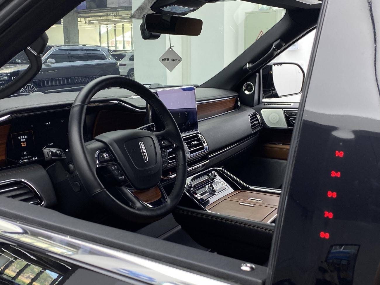 Lincoln Navigator 2021