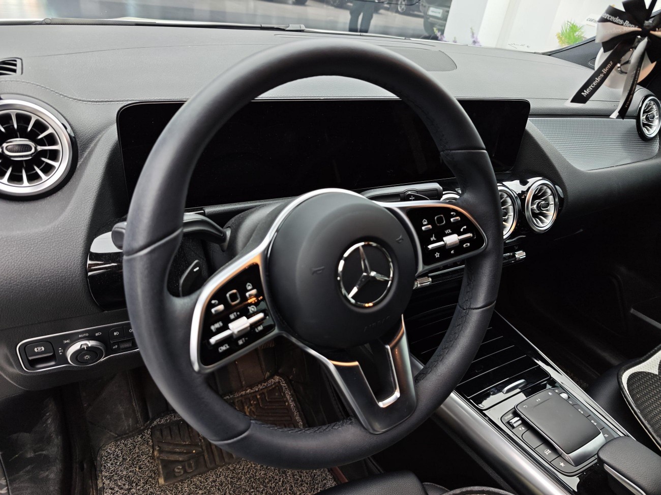 Mercedes-Benz GLA 200 2023