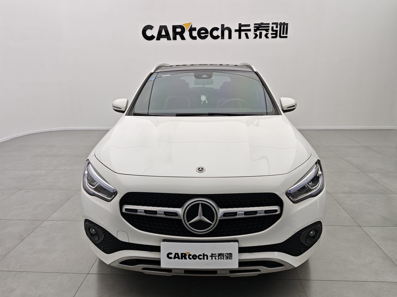 Mercedes-Benz GLA 200 2023