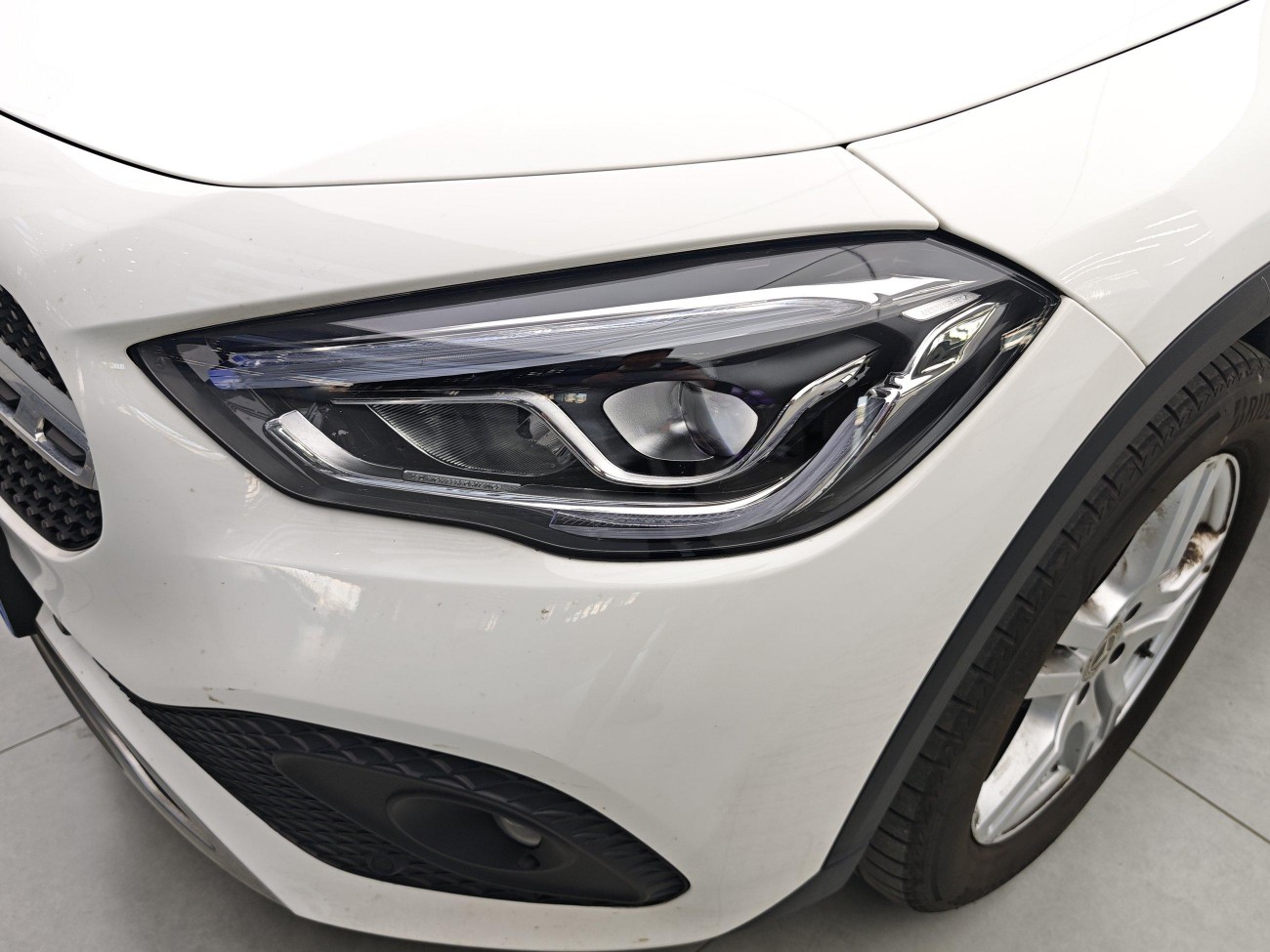 Mercedes-Benz GLA 200 2023