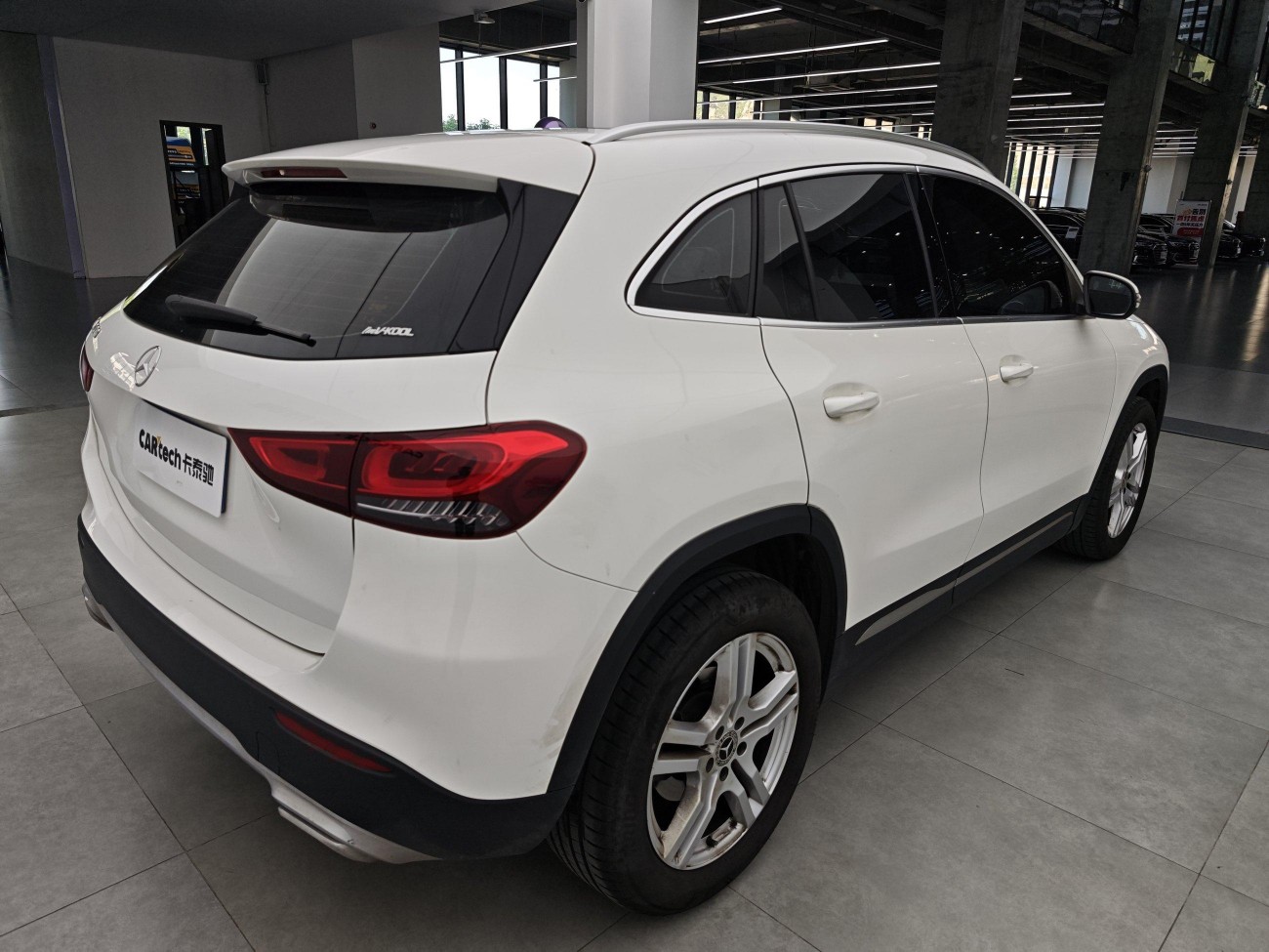 Mercedes-Benz GLA 200 2023