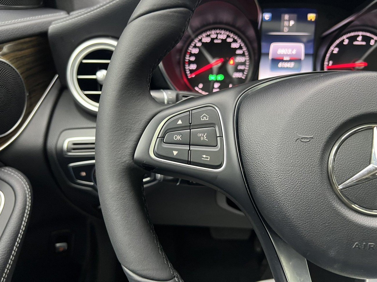 Mercedes-Benz GLC 260 4MATIC 2018