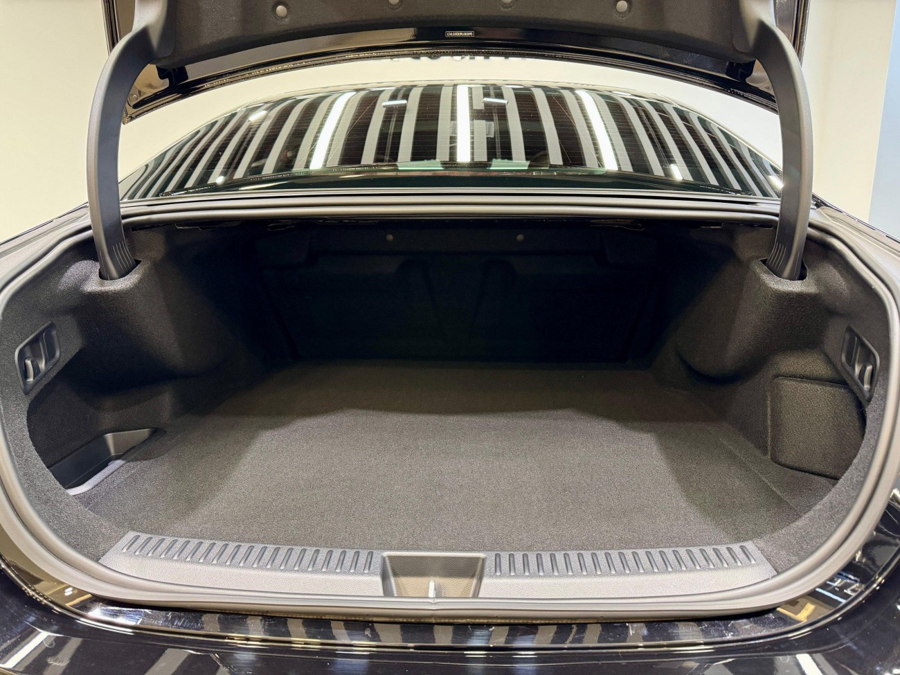 Mercedes-Benz E 350 e 2024