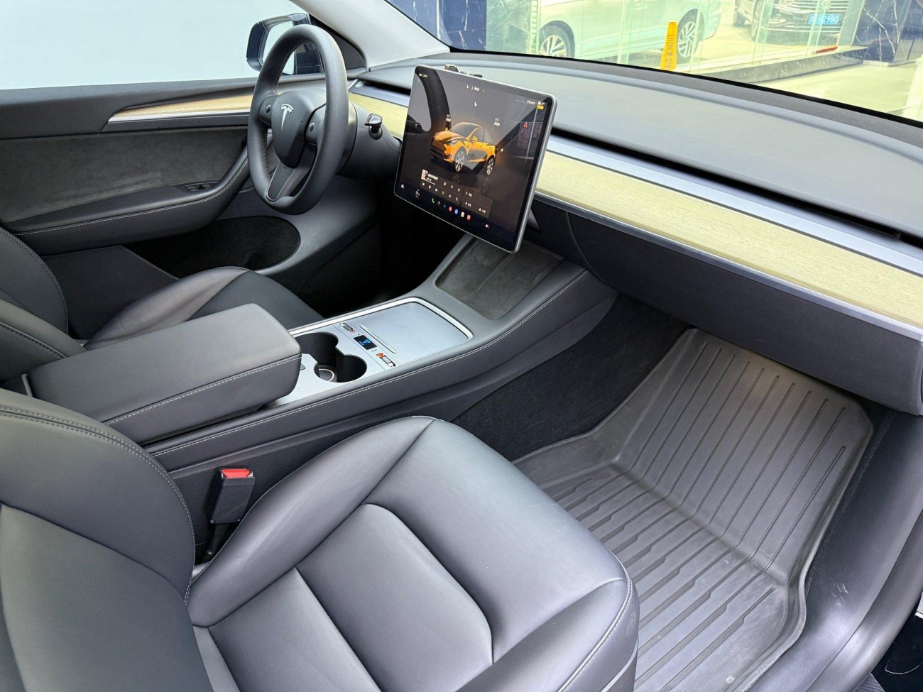 Tesla Model Y 2023