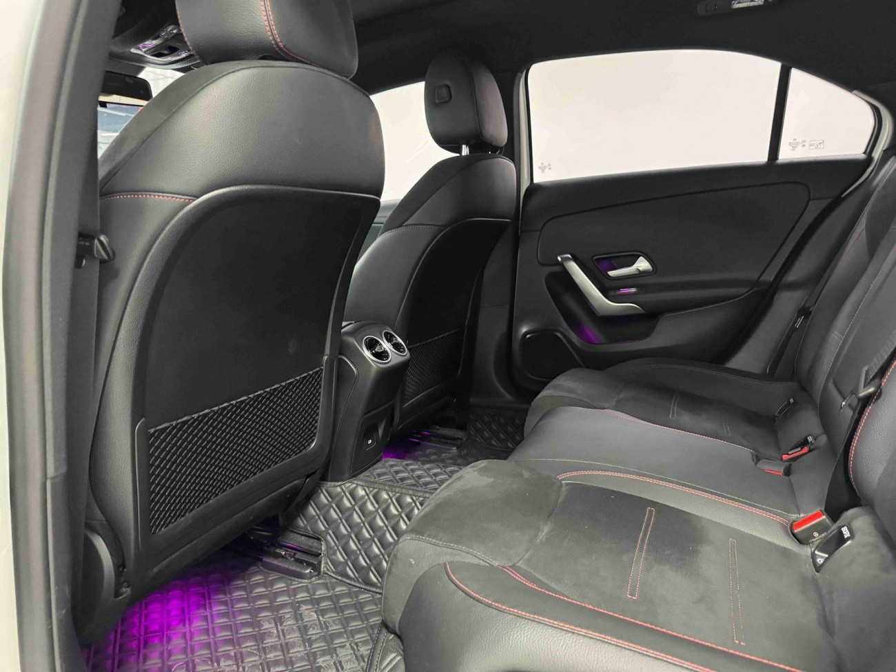 Mercedes-Benz A 200 L 2024