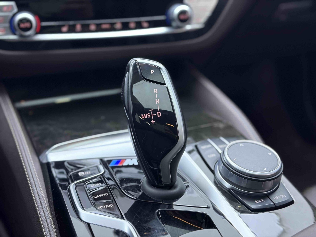 BMW 525Li 2021