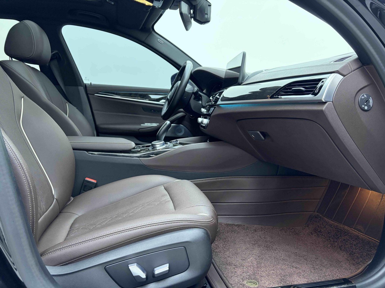 BMW 525Li 2021