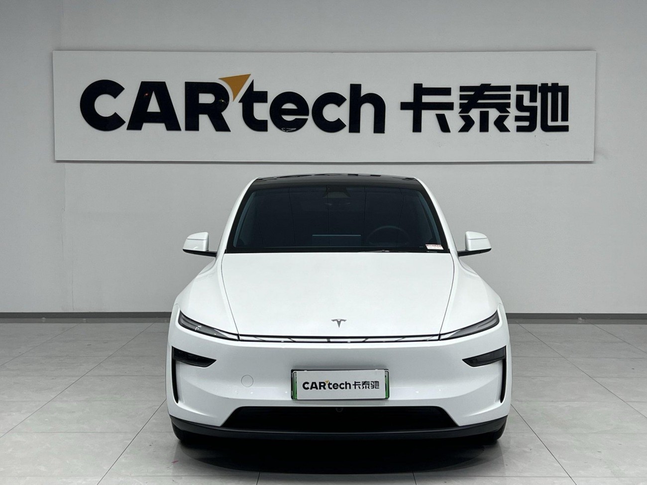 Tesla Model Y 2025