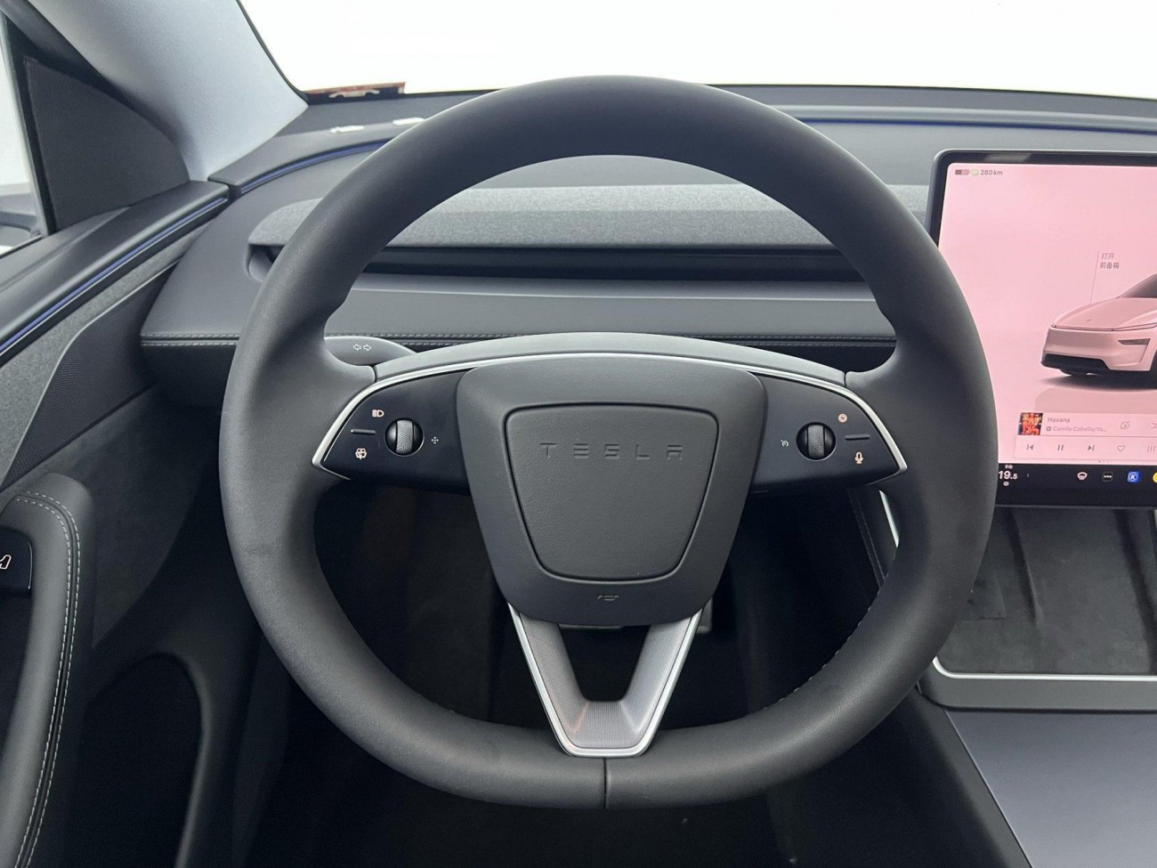 Tesla Model Y 2025