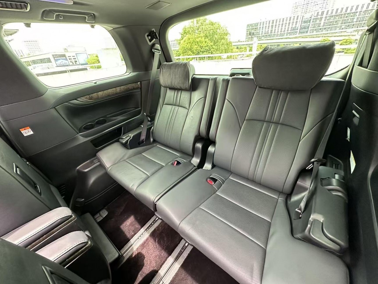 Toyota Vellfire 2023