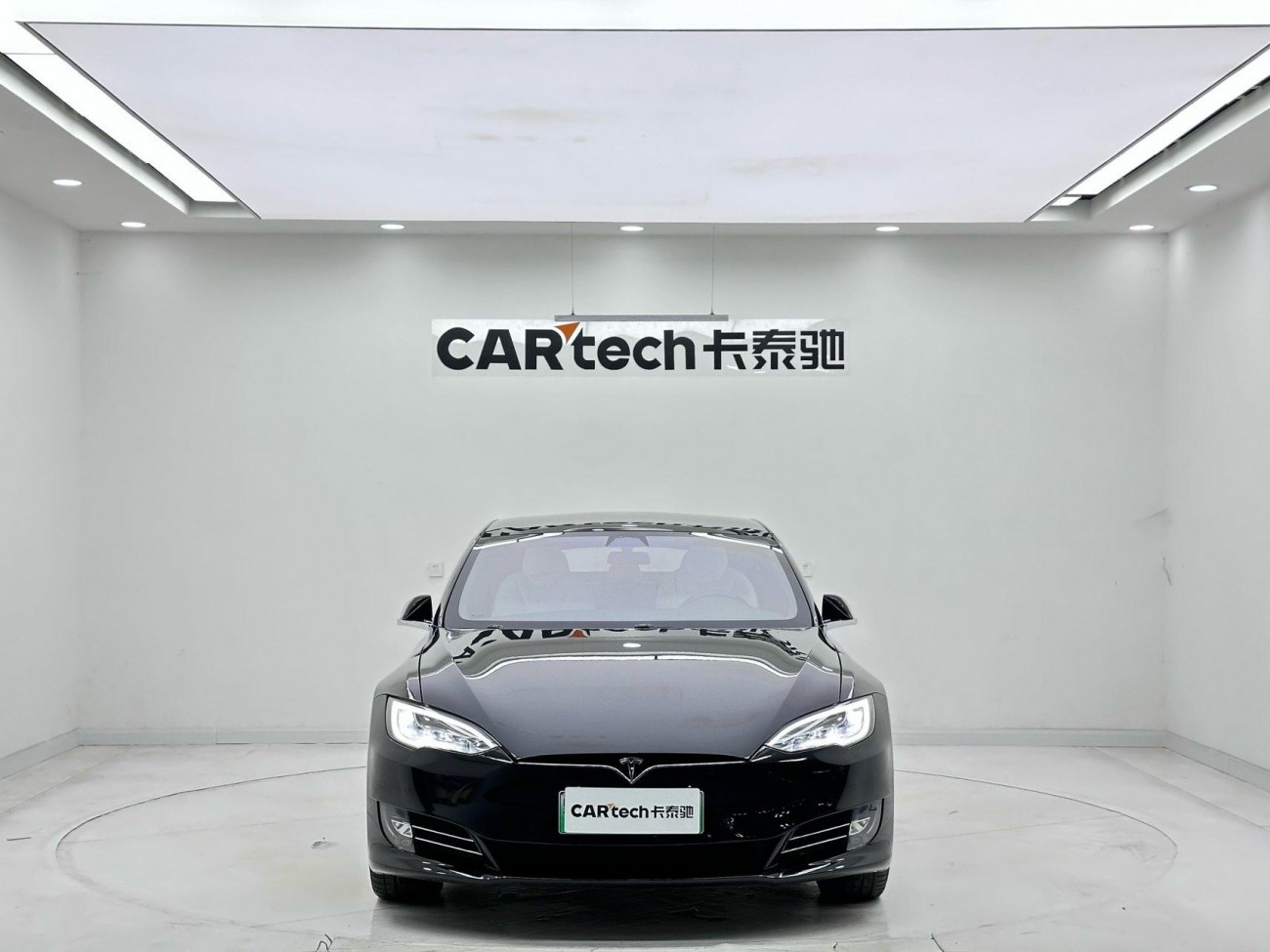 Tesla Model S 2020