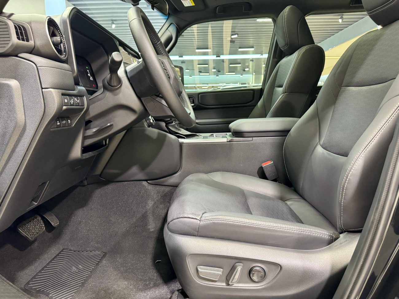 Toyota Prado 2025