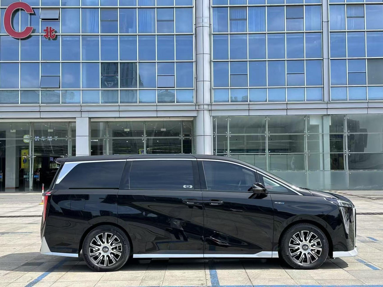 Trumpchi E9 2024