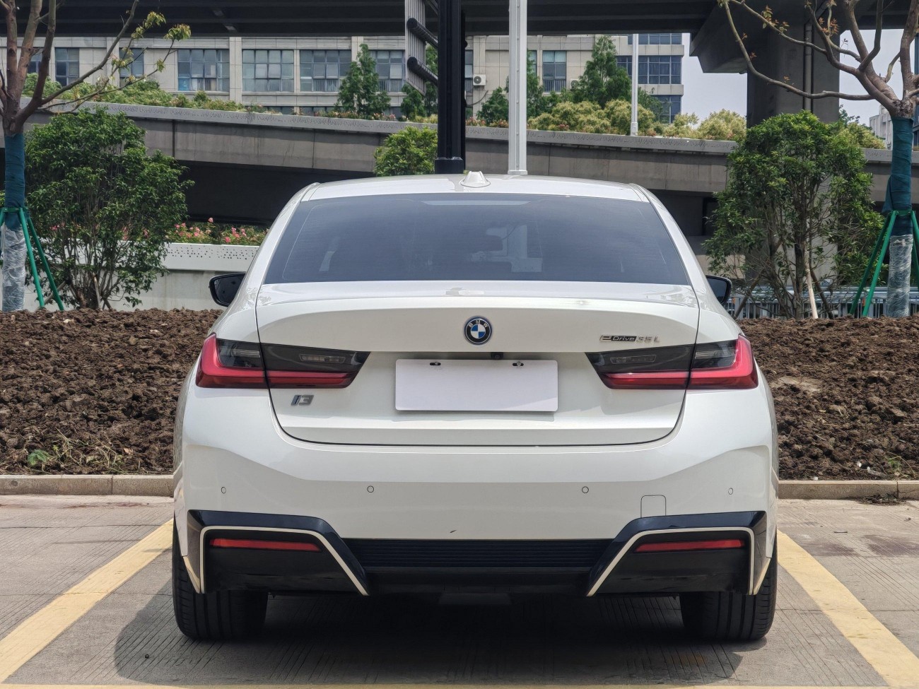 BMW i3 2024
