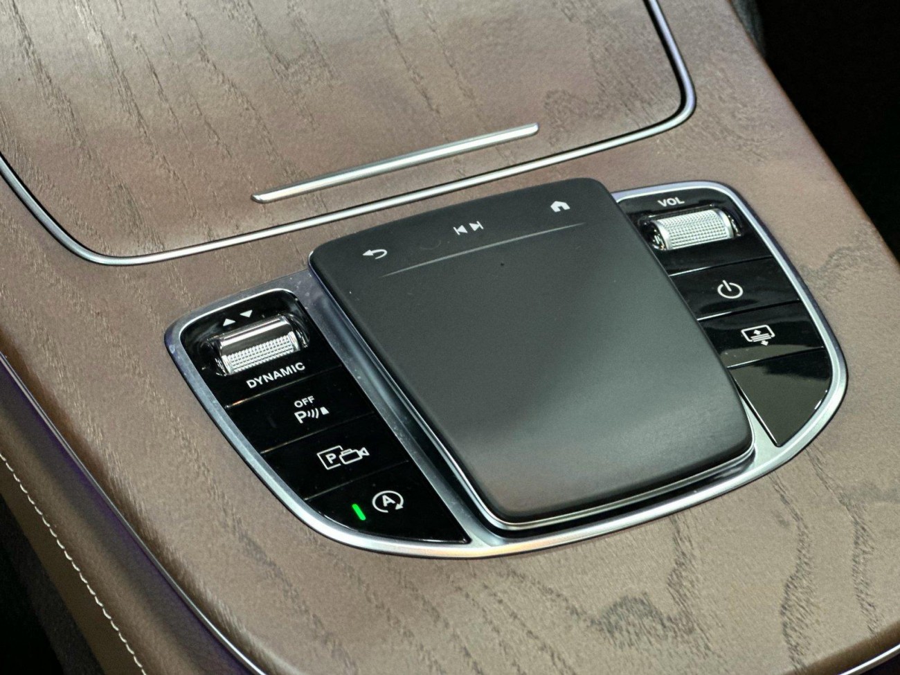 Mercedes-Benz E 300 L 2023