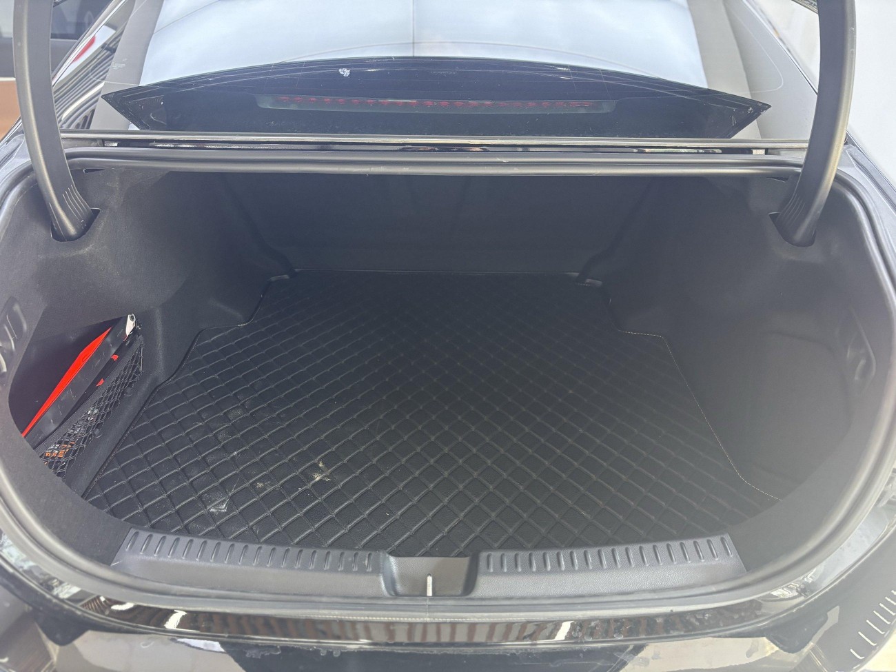 Mercedes-Benz E 300 L 2024