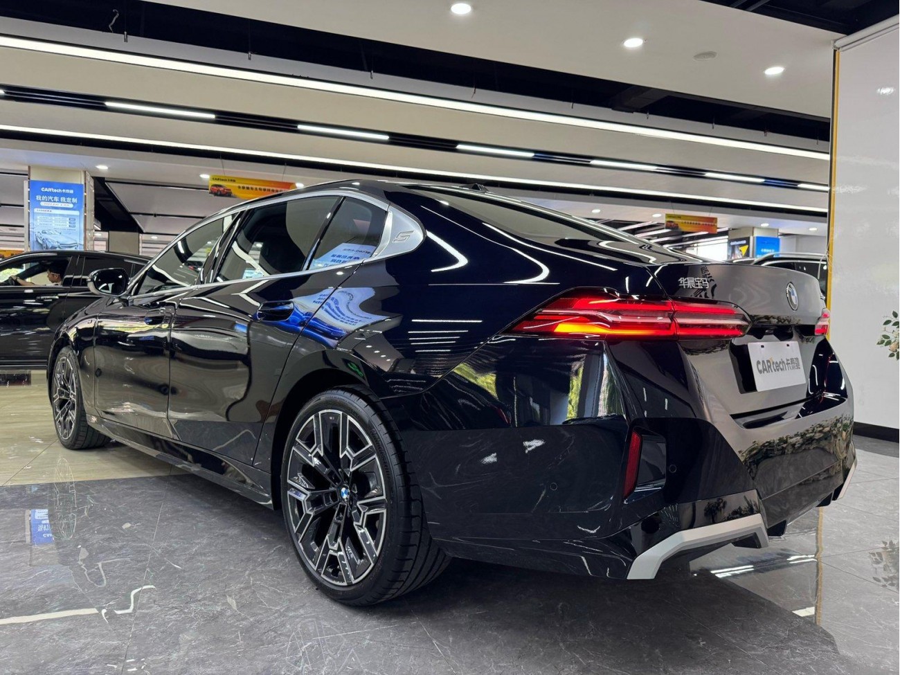 BMW 530Li 2025