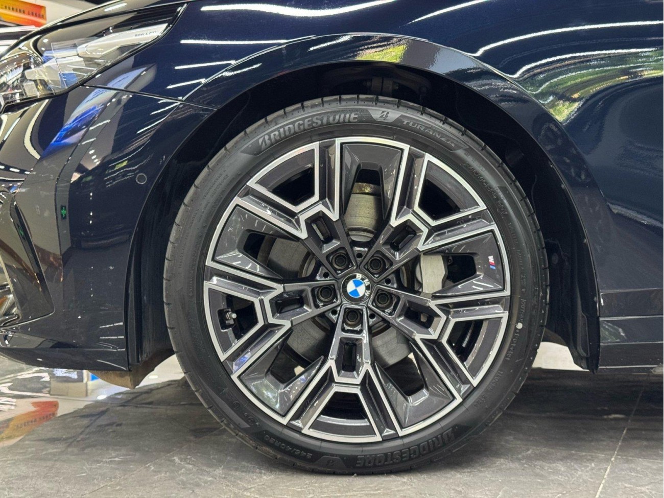 BMW 530Li 2025