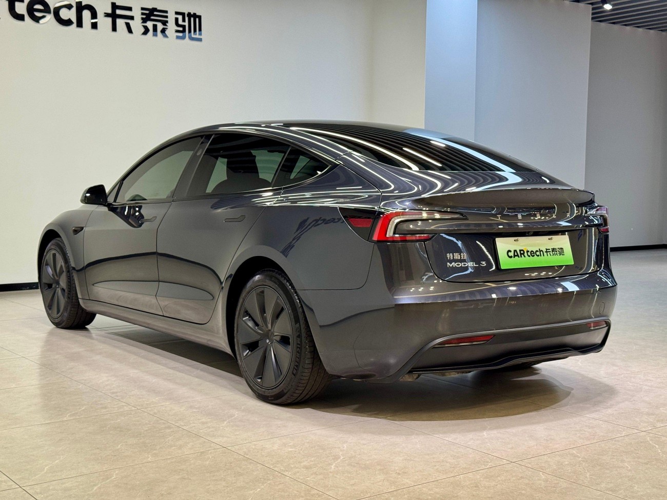 Tesla Model 3 2024