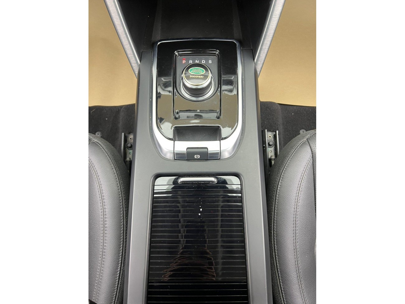 Land Rover Discovery 2018