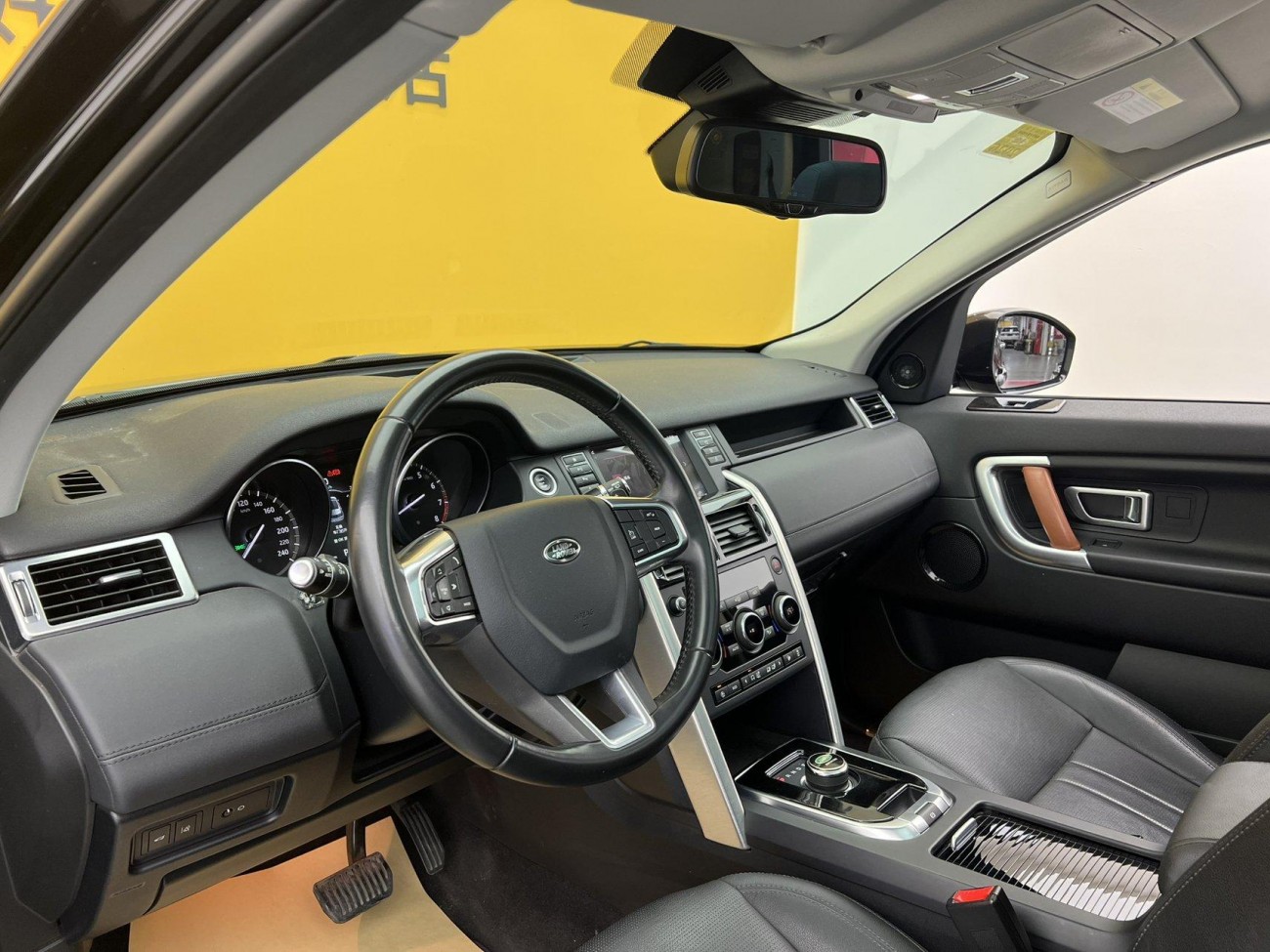 Land Rover Discovery 2018
