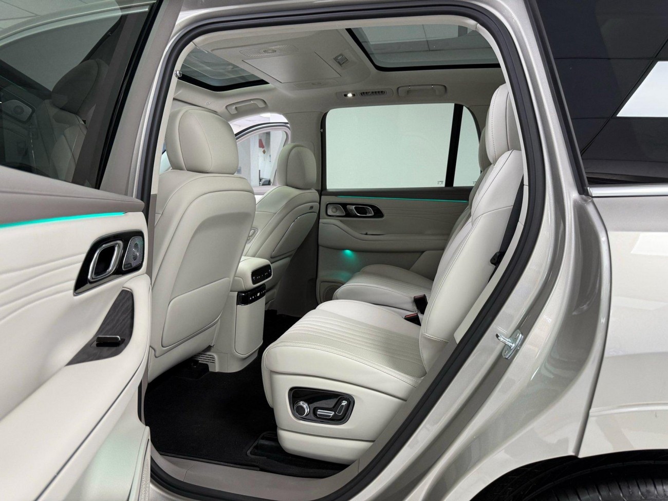 Geely Galaxy M9 2025