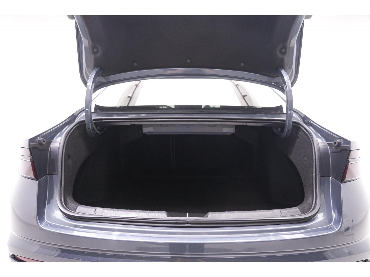 Geely 2023 2022