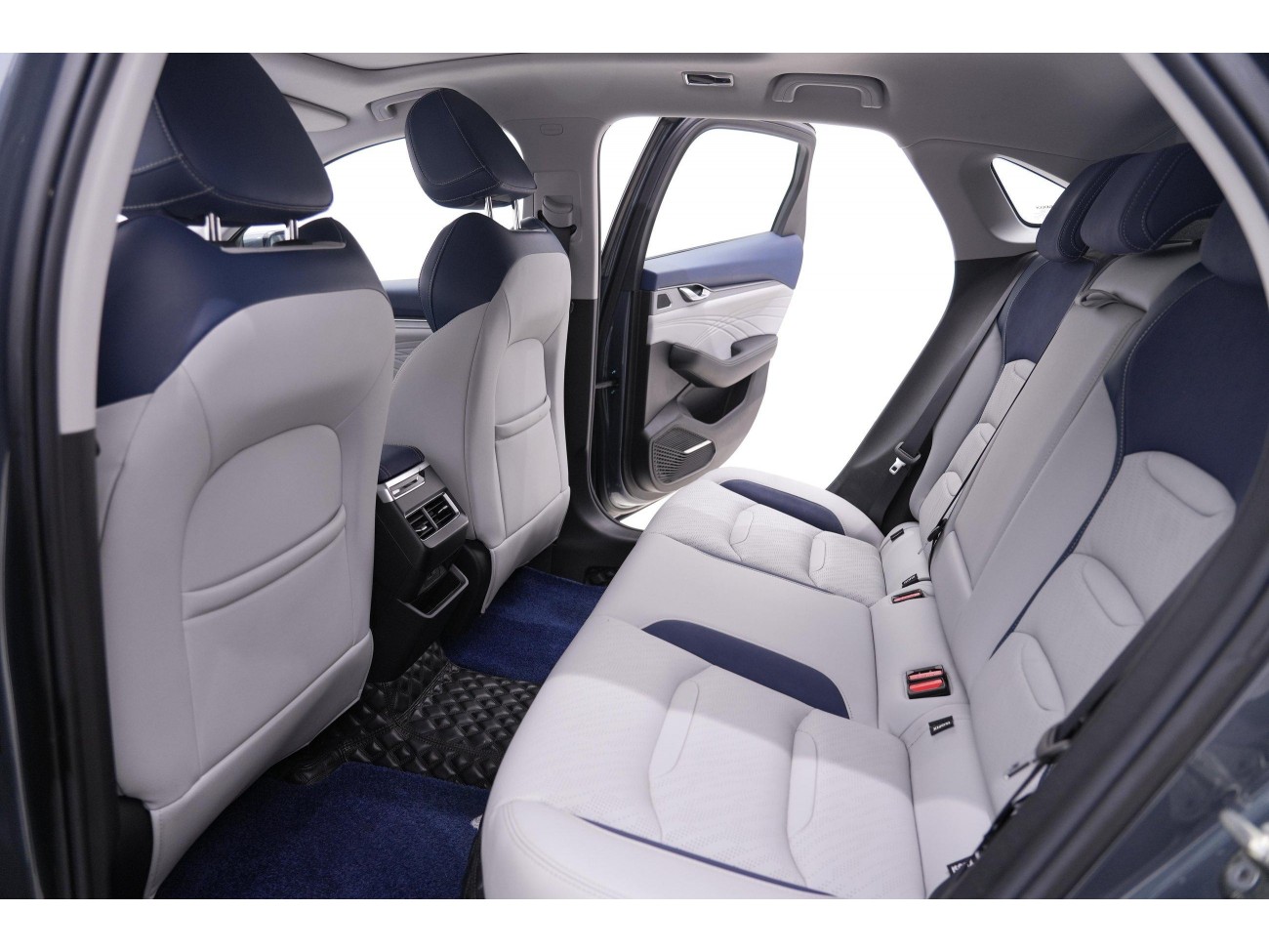 Geely 2023 2022