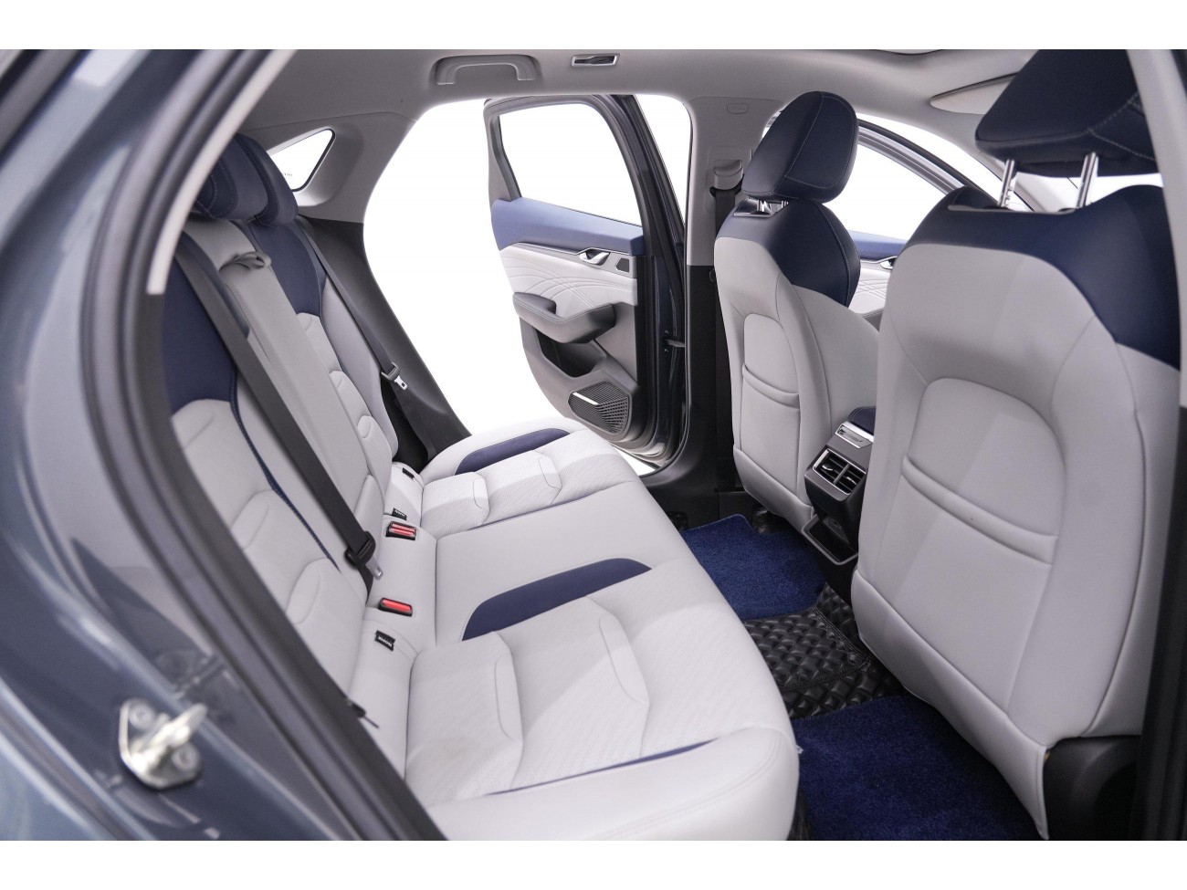 Geely 2023 2022