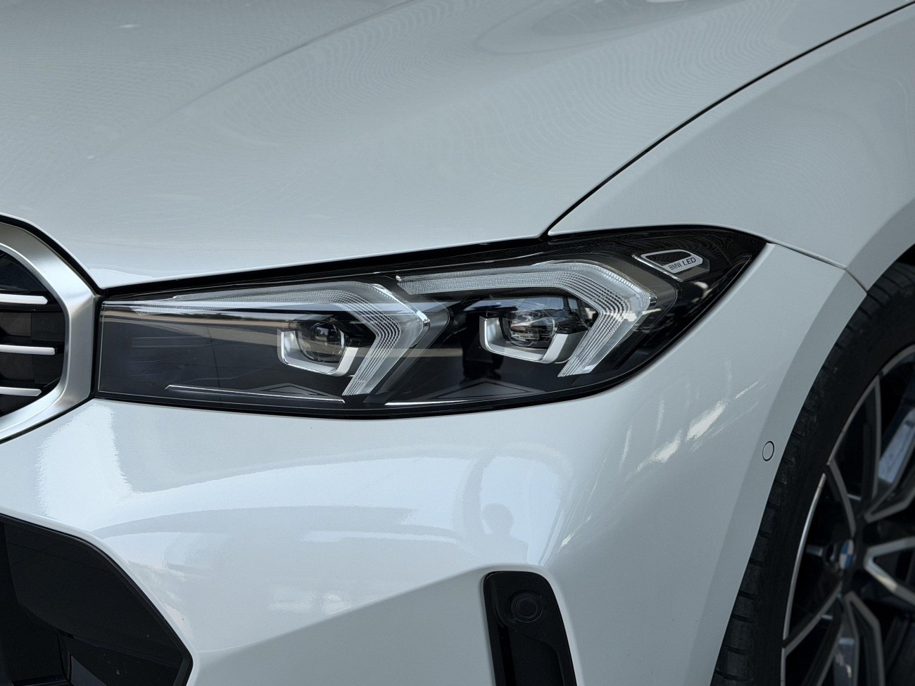 BMW 325Li 2023