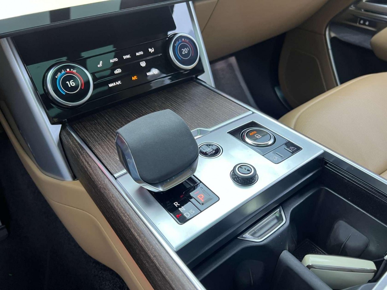 Land Rover Range Rover 2023