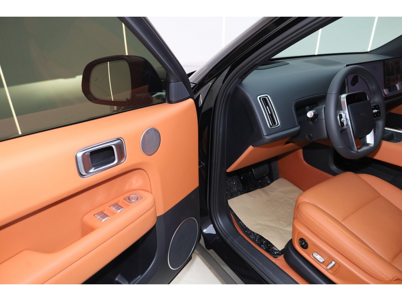 Li Auto L6 2025
